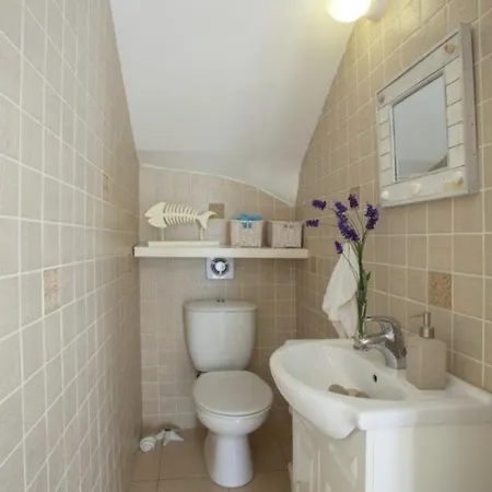 Vilă Picture Renting This Beachfront Mimosa Seafront Protaras