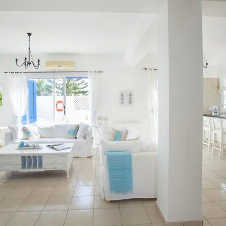 Picture Renting This Beachfront Mimosa Seafront *